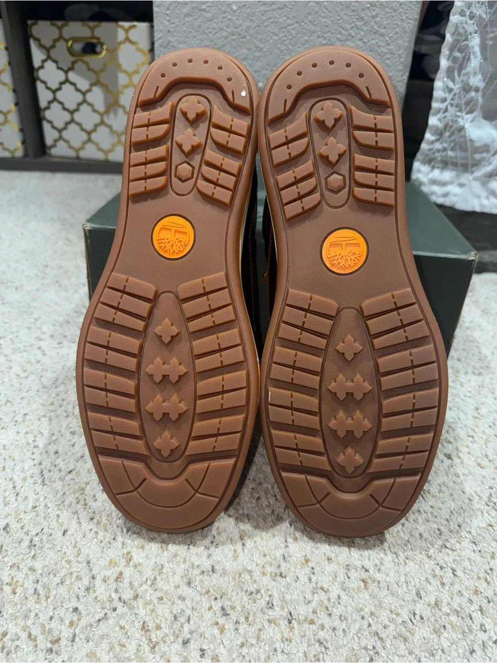 Timberland Brown Leather Men’s Chukka Boots with Yellow Laces